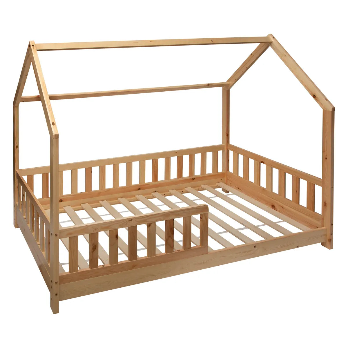 Cama intantil tipo cabaña Bosco che admosfera febrero