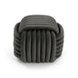 PUF CUADRADO GRIS OSCURO KNOT VERSA 2026 JUNIO
